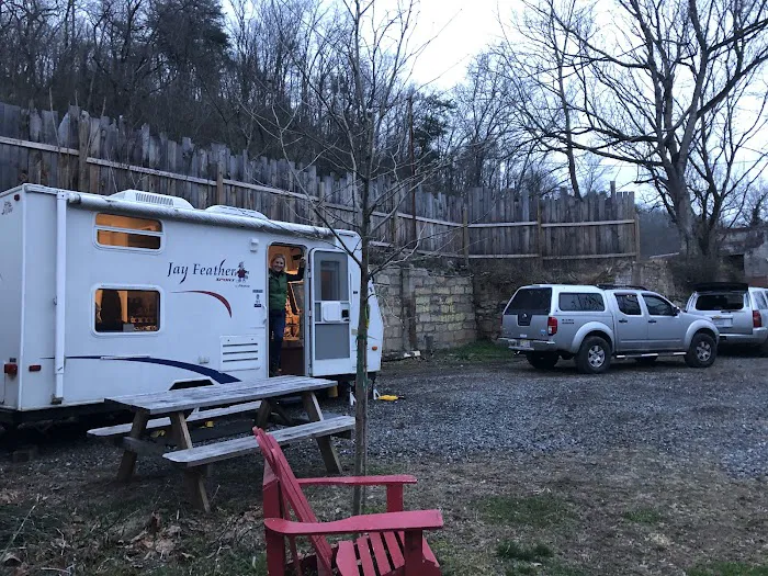 Camp Driftwood Asheville Picture 7
