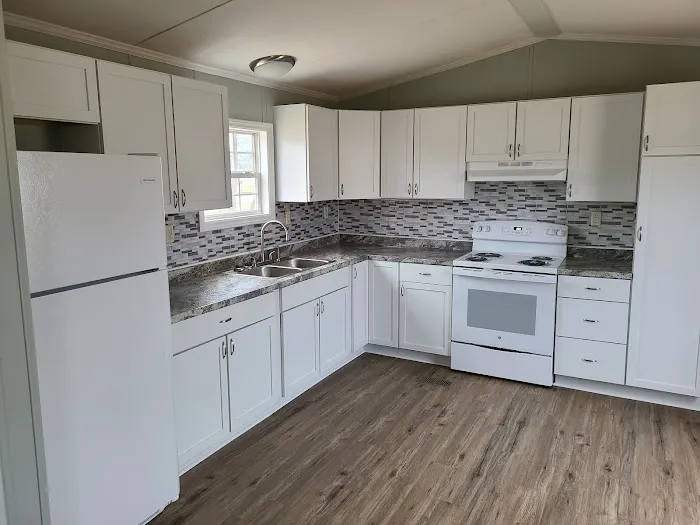 Royal Valley Mobile Home Community Picture 6