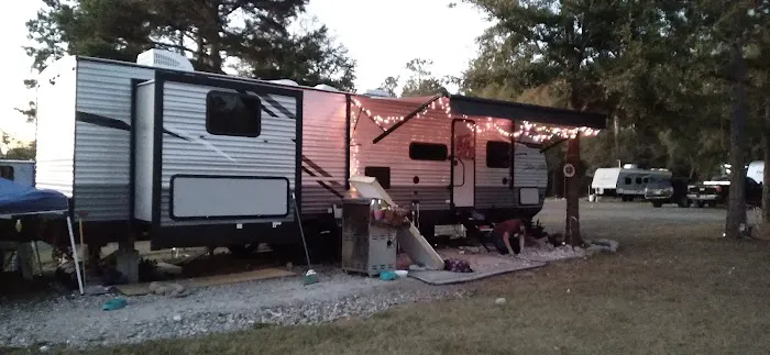 Local 215 RV Park Picture 1