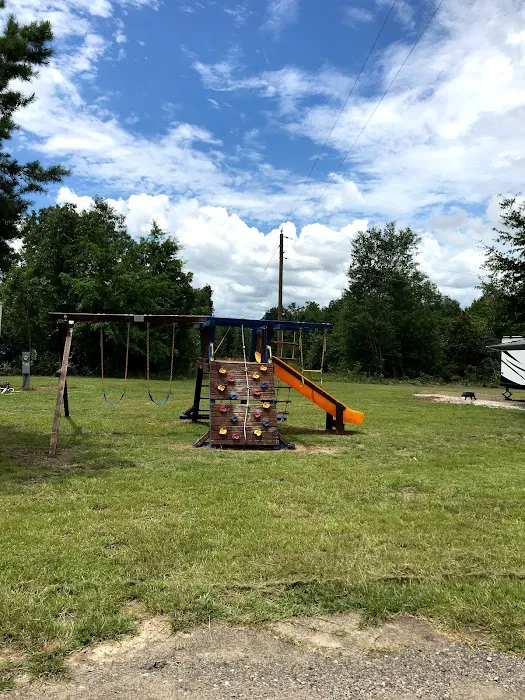 Local 215 RV Park Picture 8