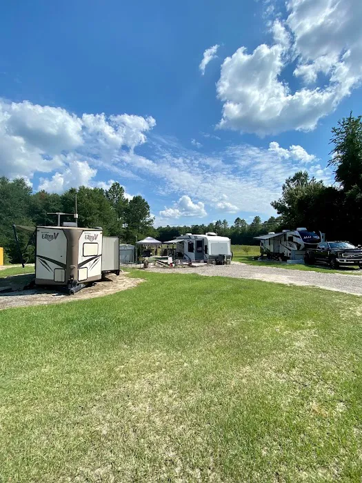 Made in the Shade RV Park and Campground Picture 4