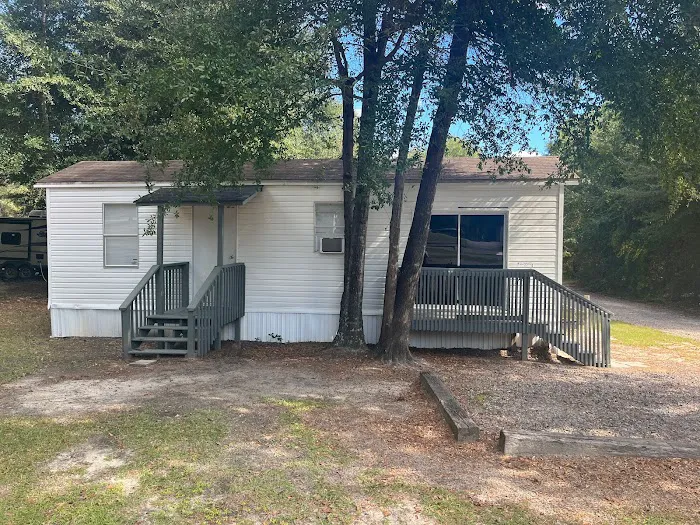 Riverwoods RV Park Picture 8