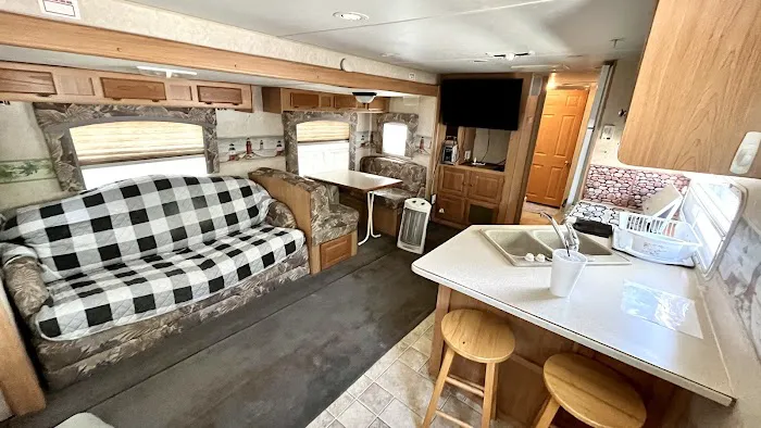 Camp Berg RV Park Picture 6