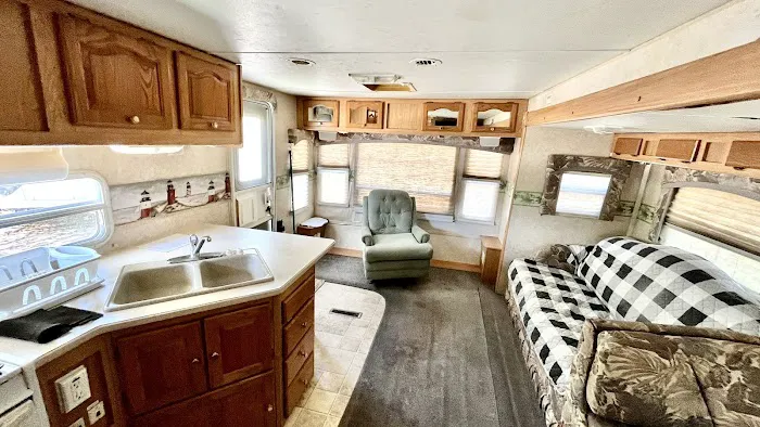 Camp Berg RV Park Picture 2