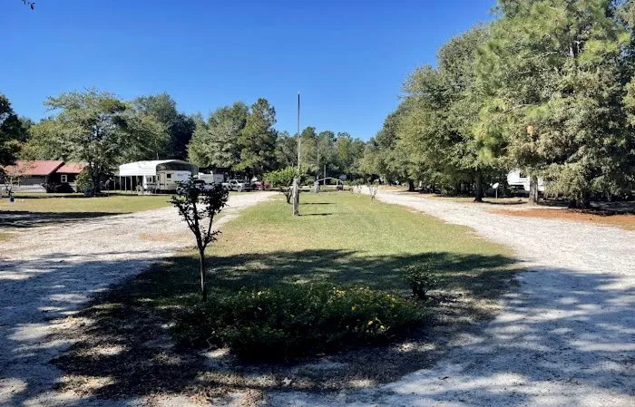Camp Berg RV Park Picture 5