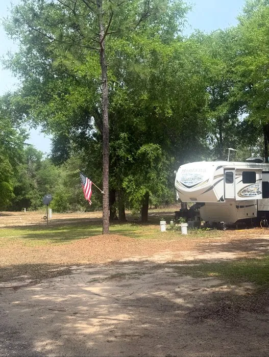 Paw Paw's RV Park Picture 3