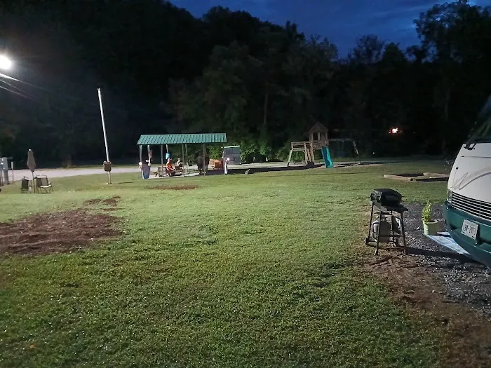 Creekside by the Lake Campground Picture 7