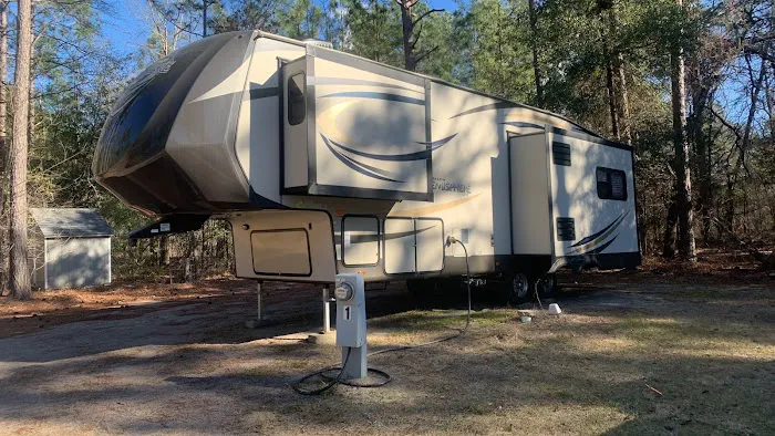 Tiny Woods Campground Picture 5