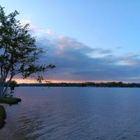 Holiday Out at Lake Tansi ico