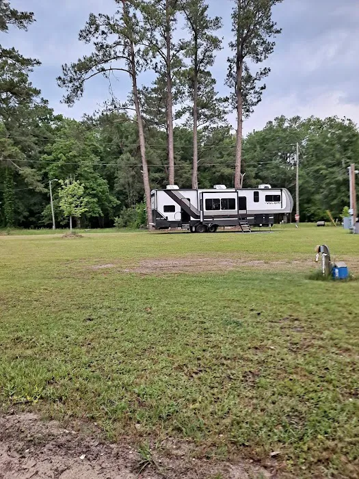 Jeffcoat's Black Water Campground Picture 3