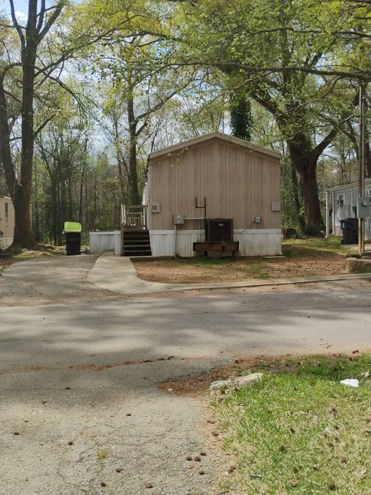 Mill Mobile Home Community Picture 6