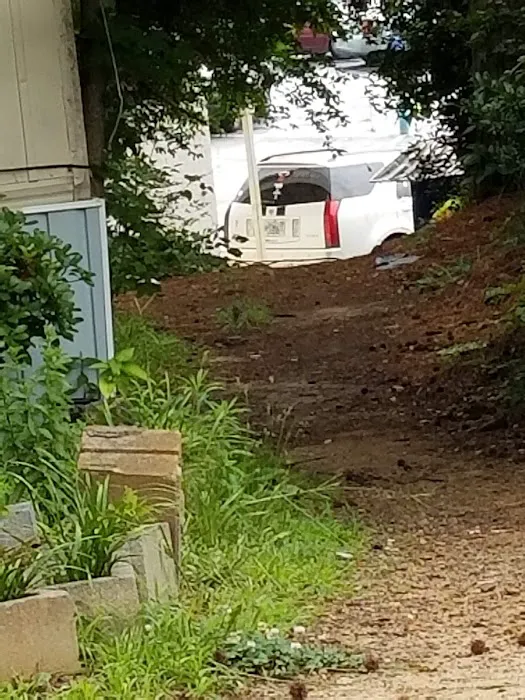 Clayton Village Mobile Home Park Picture 8
