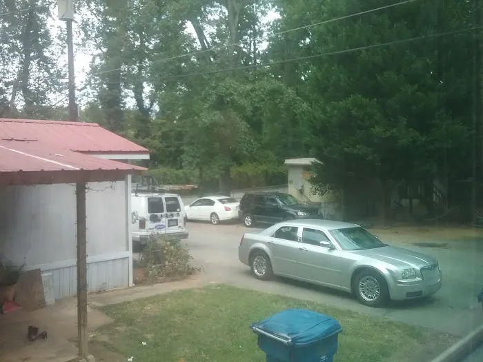 Avalon Mobile Home Park Picture 8