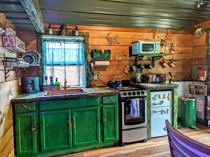 Fireglow Forest Riverside Cabin Rentals Picture 9