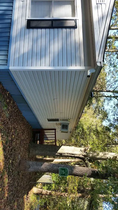 Lithia Mobile Home Park Picture 9