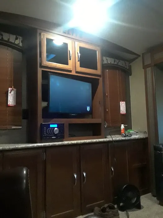 Thorntree Lake Mobile Home Prk Picture 2