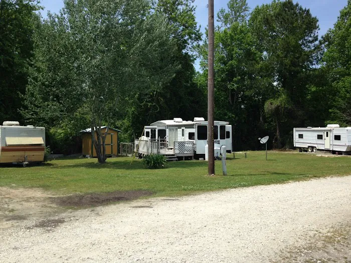 Wood Creek RV Park Picture 6
