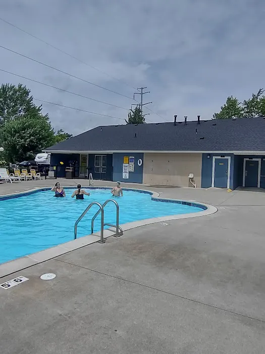 Port Huron KOA Resort Picture 9