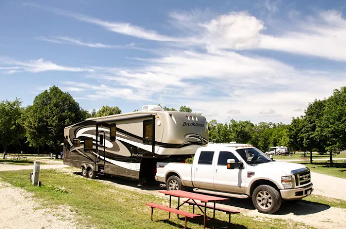 Elkhart Co. / Middlebury KOA Holiday Picture 2