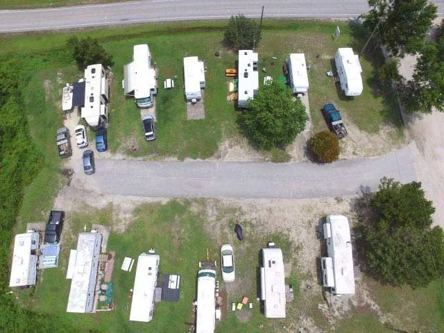 Buttons Family Campground Picture 1