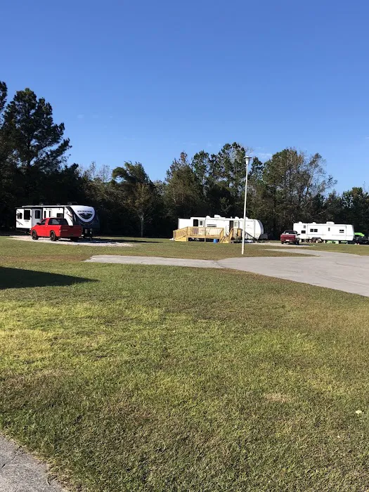 Cedar Creek Resort MHP & RV Sites Picture 6