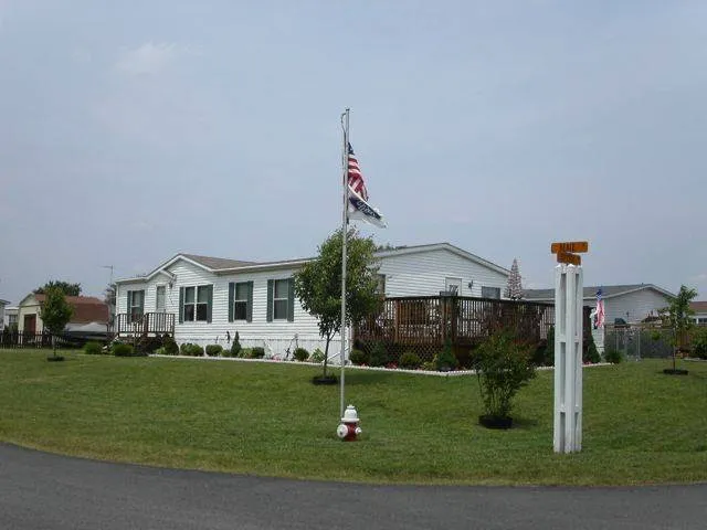 Twin Ponds Mobile Home Park Picture 3