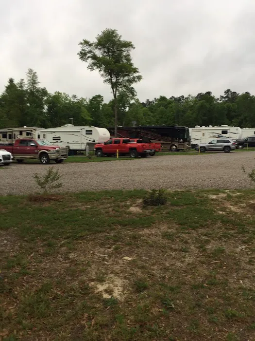 Whispering Oaks RV Park Picture 9