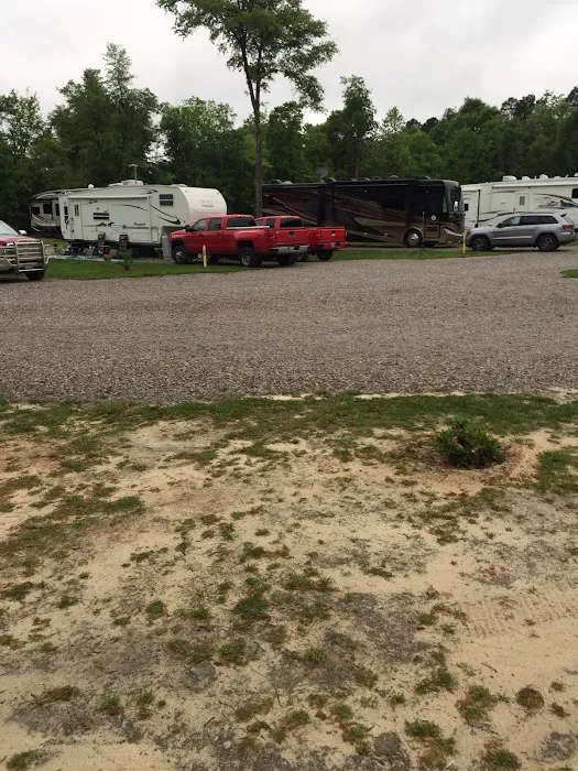 Whispering Oaks RV Park Picture 4