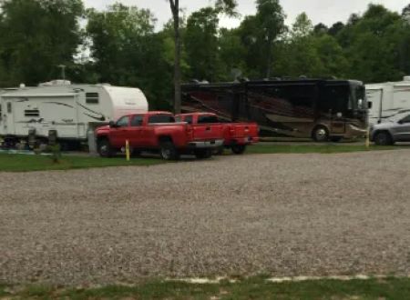 Whispering Oaks RV Park