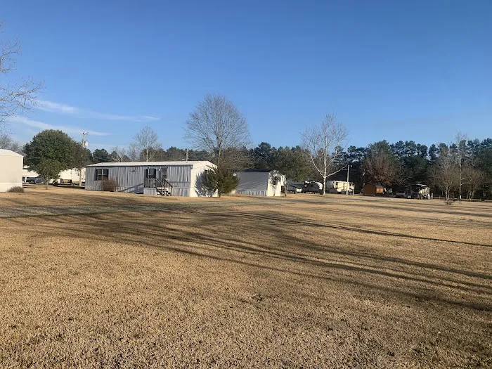 Sparky's Mobile Home & RV Park Picture 5
