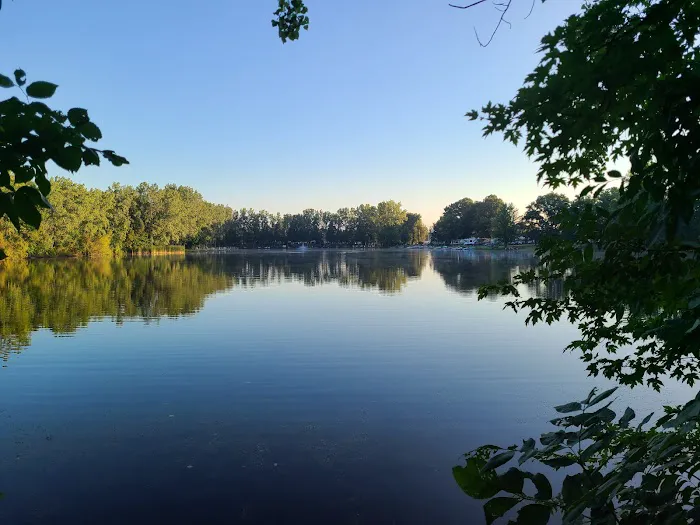 Lakeside Resort Campground Picture 2