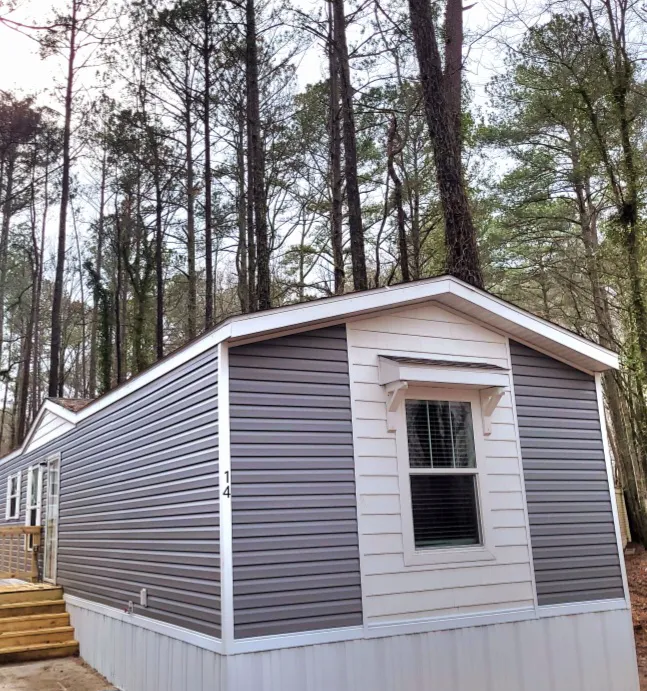 Fernwood Park Mobile Home Community Picture 4