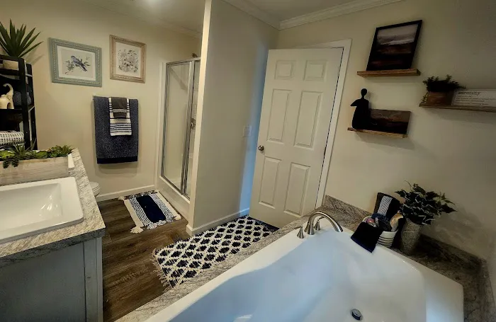 Fernwood Park Mobile Home Community Picture 9