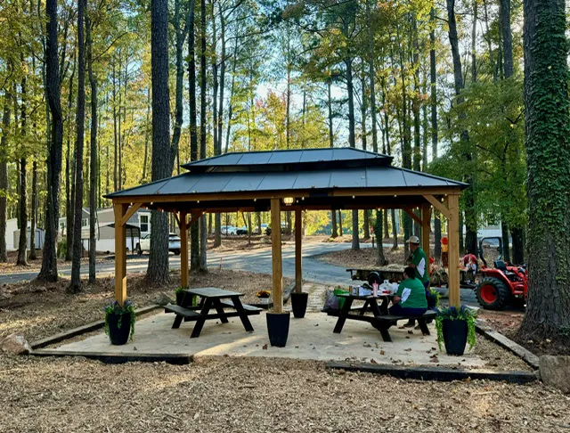 Fernwood Park Mobile Home Community Picture 3