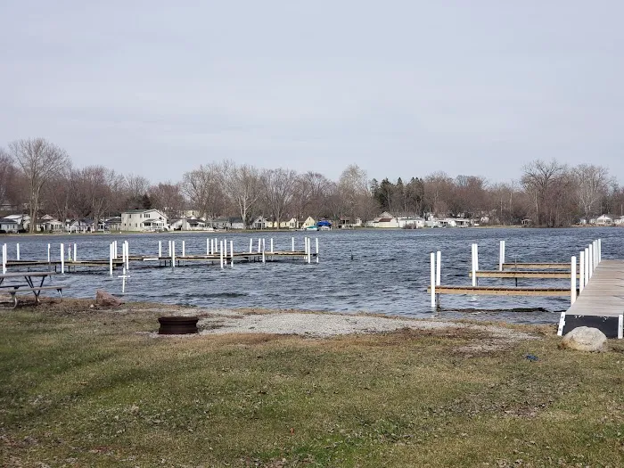 JT'S Lakeside Campground Picture 1