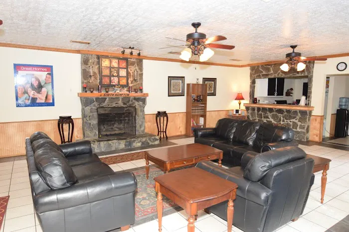 South Hampton Manufactured Home Community Picture 2