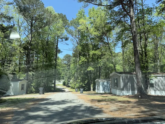 Pine Glen Park Picture 5