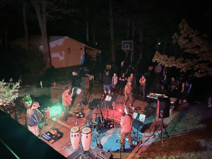 Fire Fly Grove Picture 2