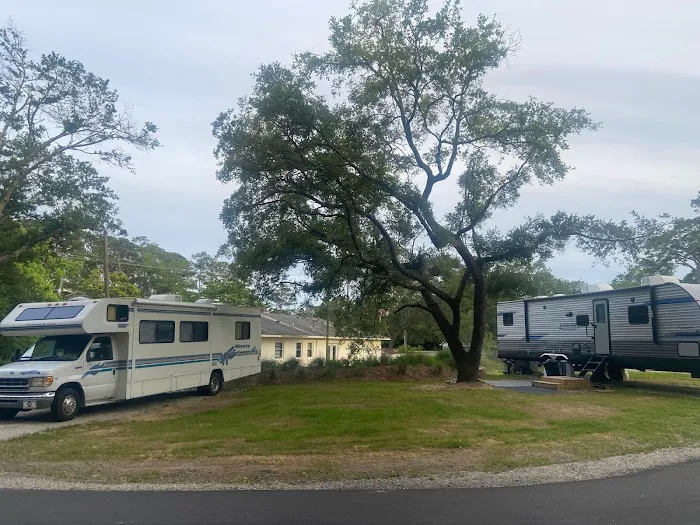 Snow's Cut RV Retreat Picture 8