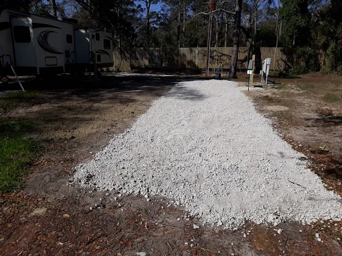 Snow's Cut RV Retreat Picture 5