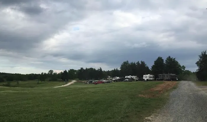 Pond View Campground Picture 6