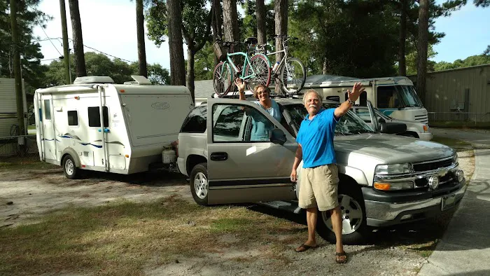 Woodside RV & Trailer Park Picture 6