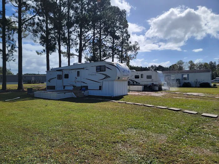 Seaside Cottages RV Community Picture 5