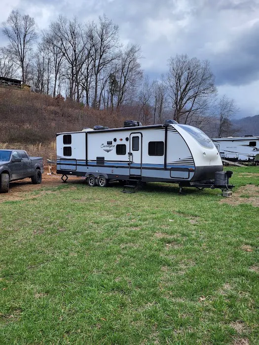 Mundy field Rv park Picture 1