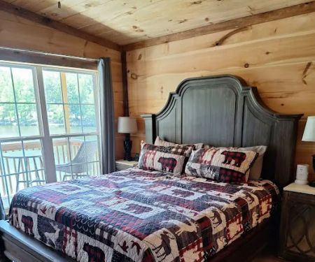 Cabins to Castles Vacation Rentals & RV Park