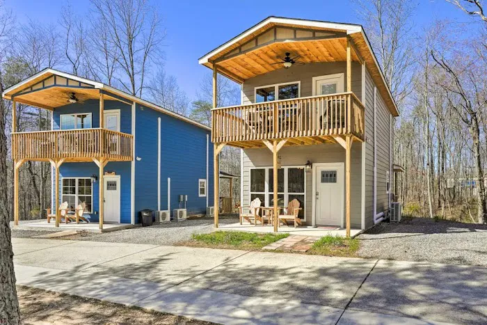 Cabins to Castles Vacation Rentals & RV Park Picture 10