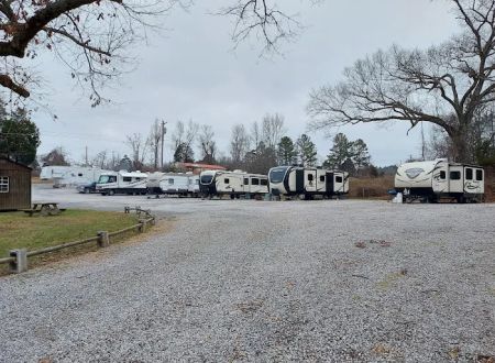 Three Oaks RV Park