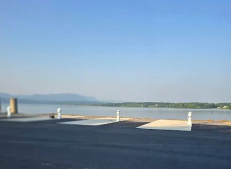 Water's Edge RV Park & Resort