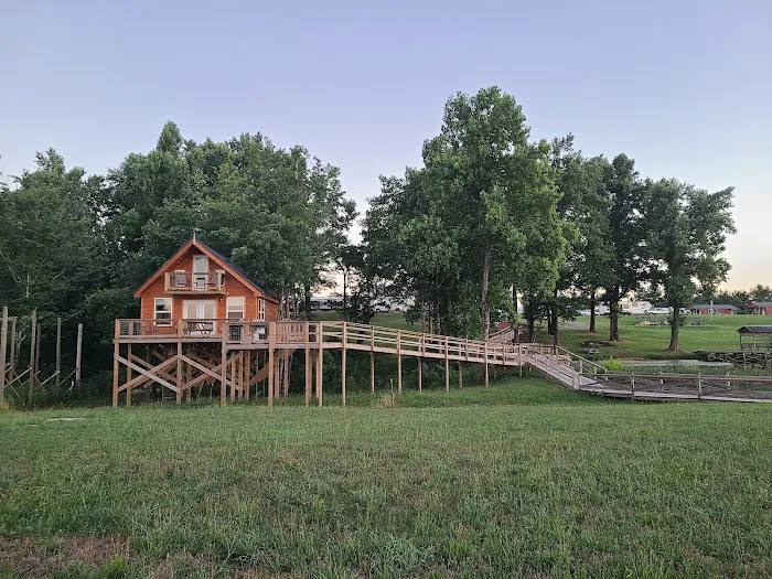 Grand View Cabins and RV Park Picture 3