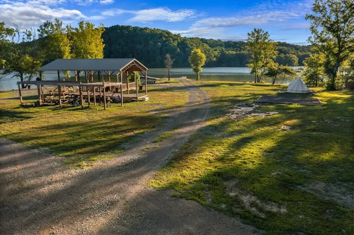 Lakeside Getaway on Douglas Picture 3